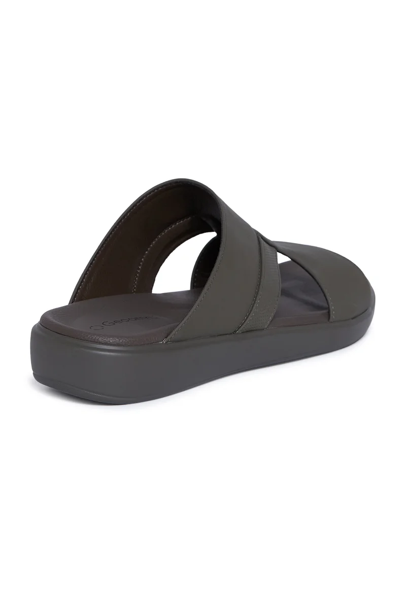 Geoomnii GREEN Geoomnii Men’s Arabic Sandals – Comfortable Casual Leather Slide Sandals for Everyday Wear for Men | Best Price UAE